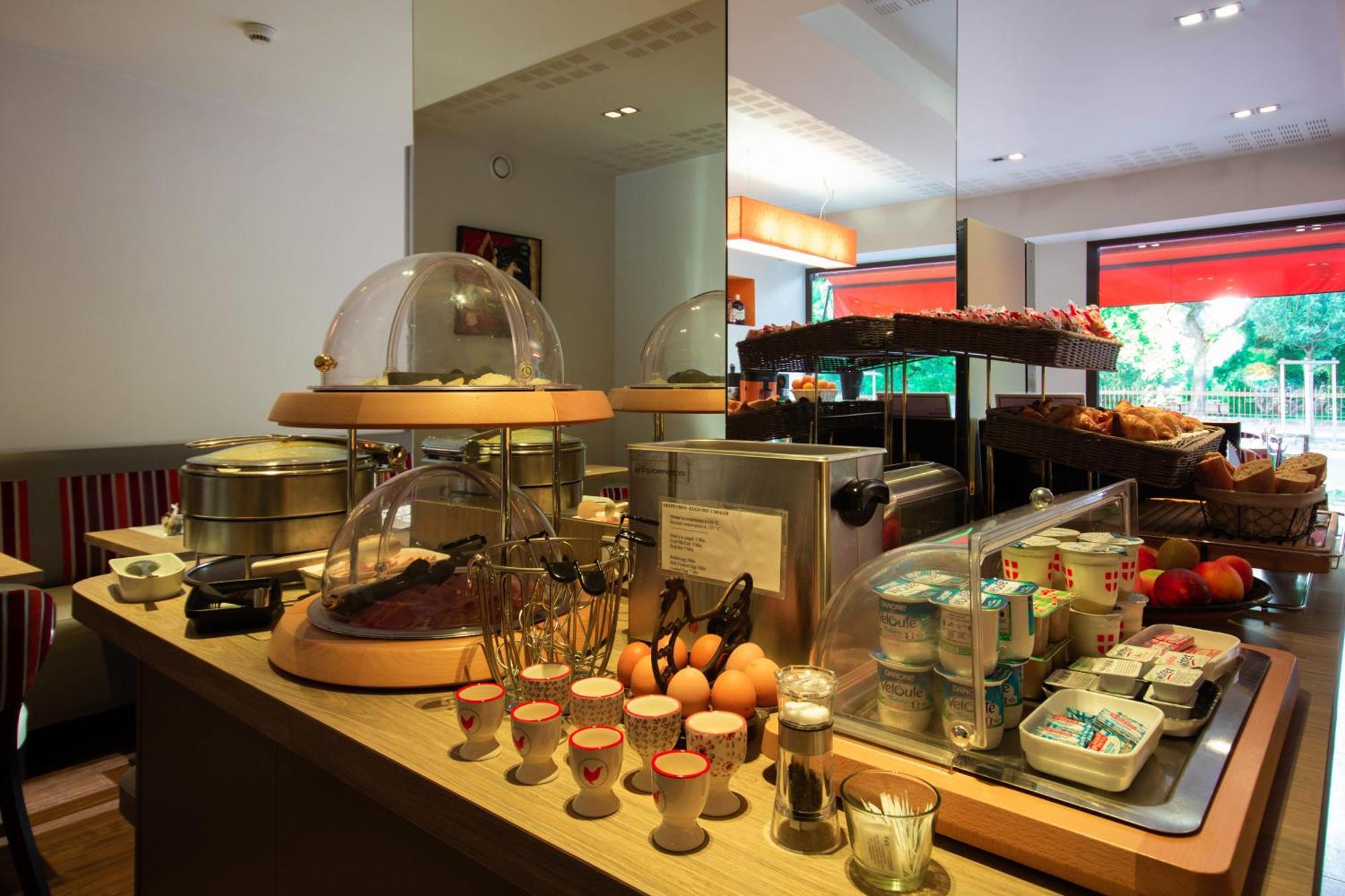 Hotel De La Gare Troyes Centre ภายนอก รูปภาพ