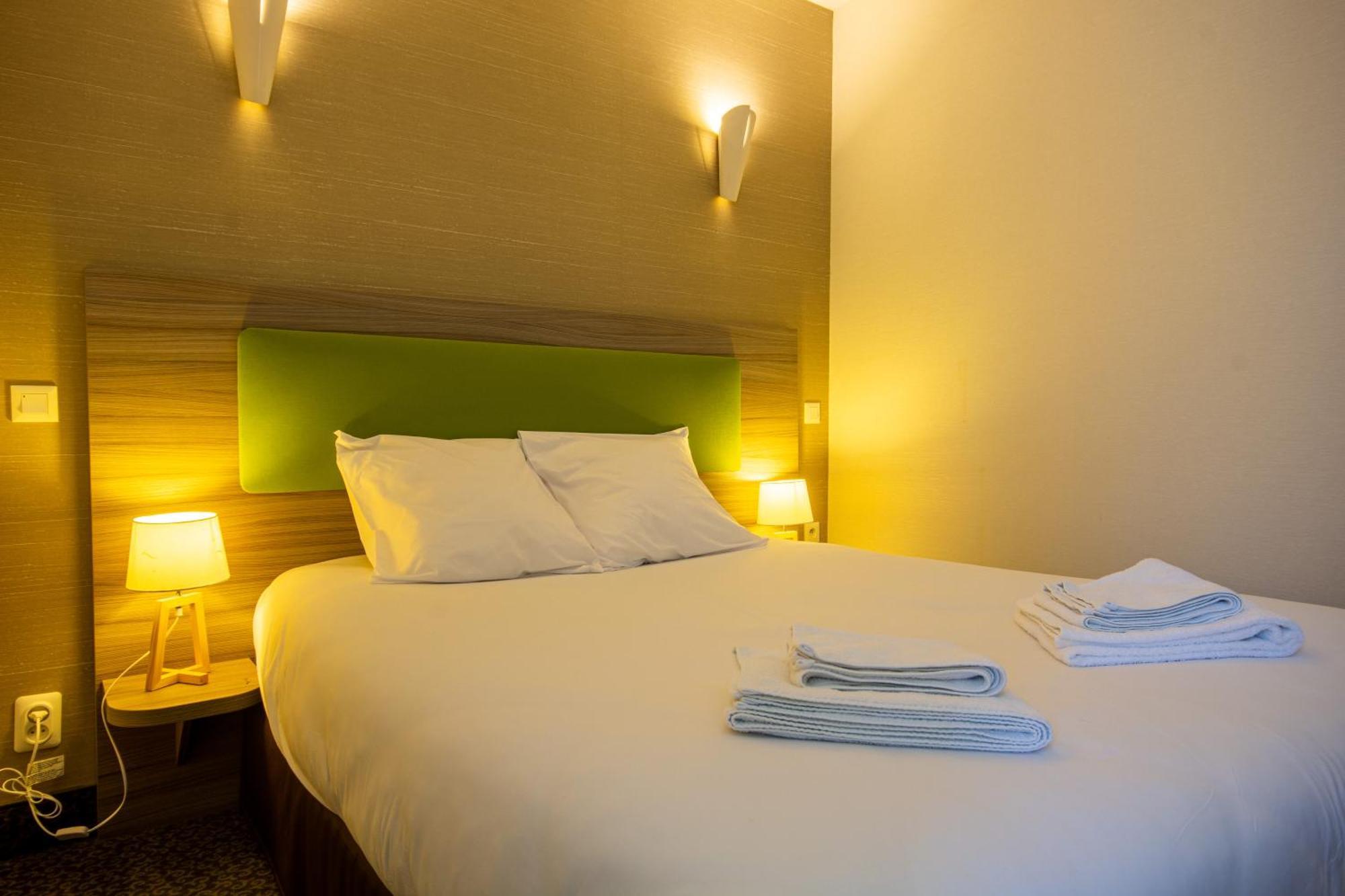 Hotel De La Gare Troyes Centre ภายนอก รูปภาพ