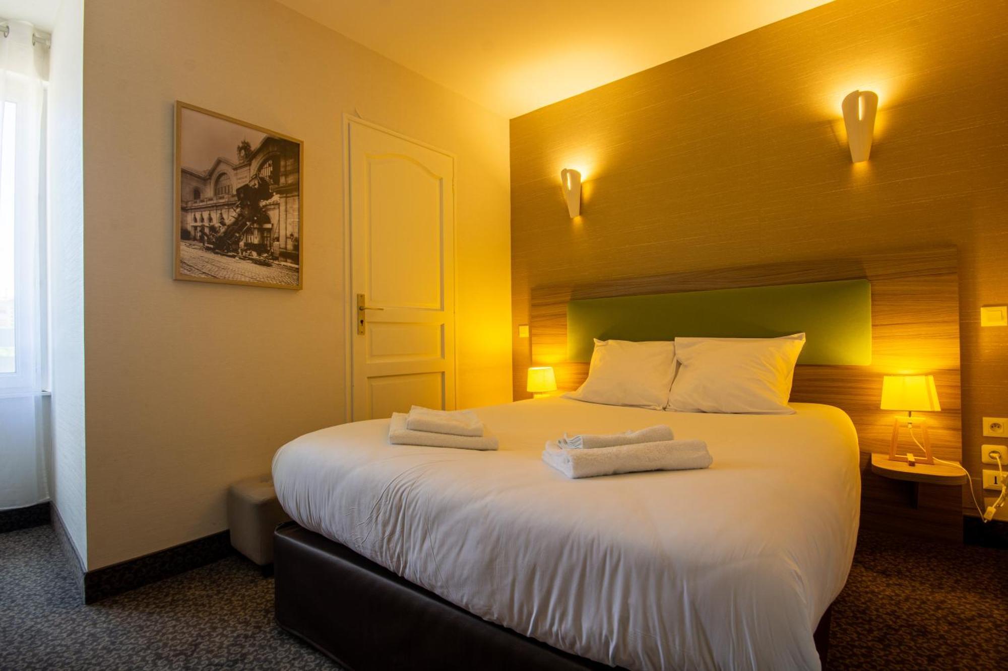 Hotel De La Gare Troyes Centre ภายนอก รูปภาพ
